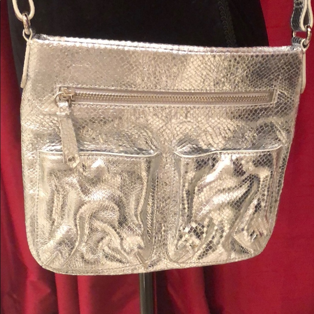 Cole haan wayland messenger store